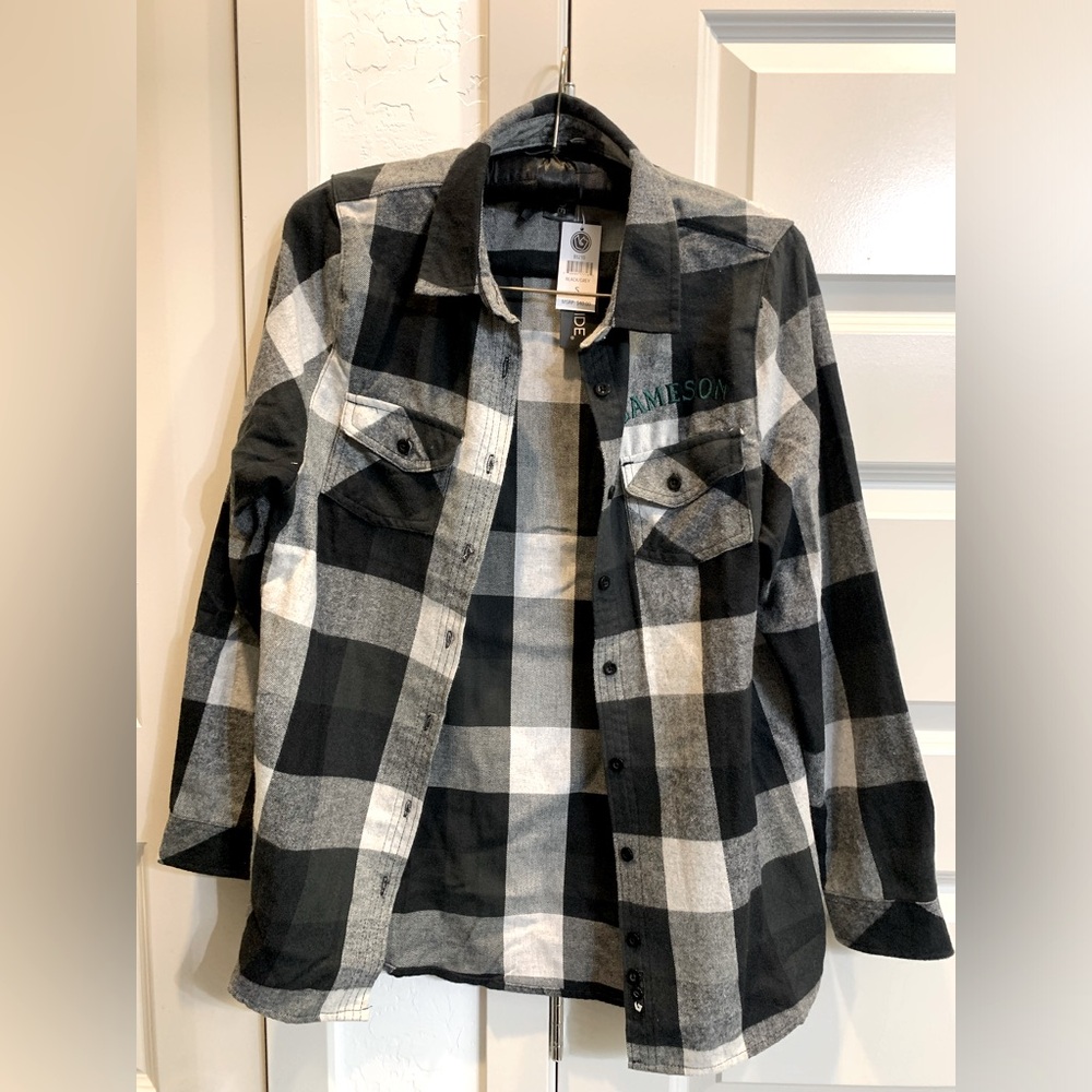 RARE Jameson Whiskey Burnside Boyfriend Flannel Long Sleeve Small Black Plaid
